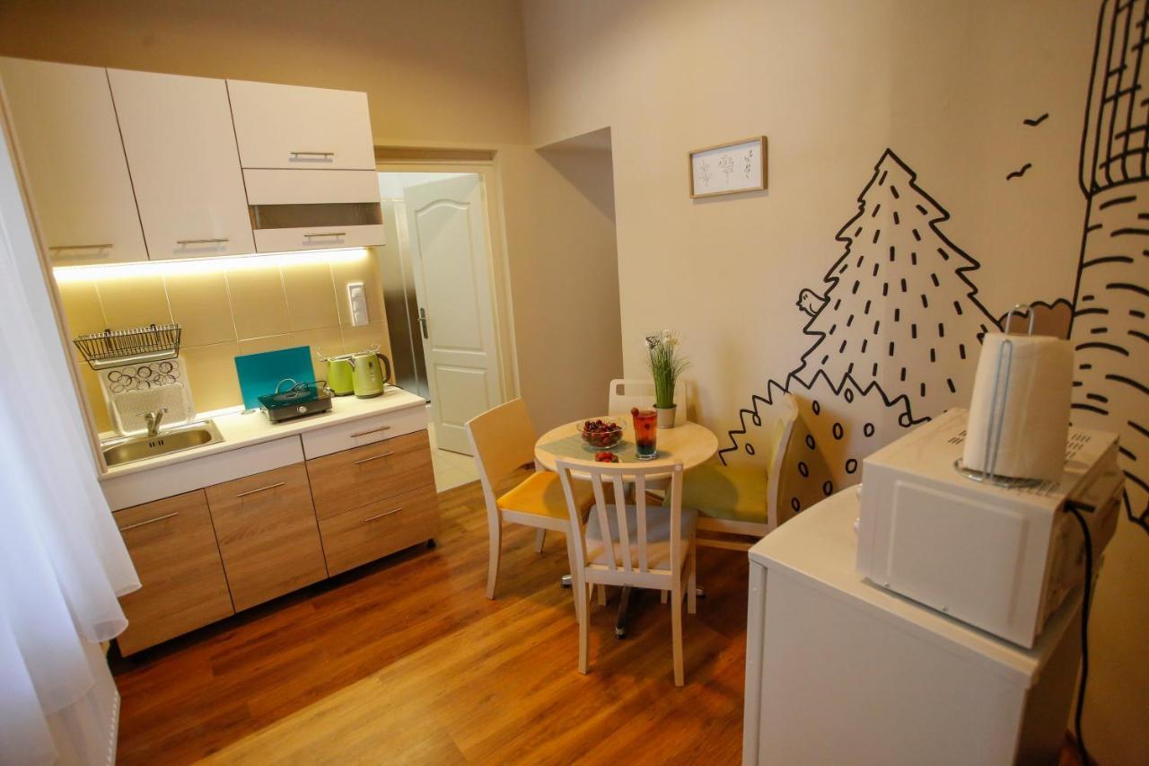 Urania Apartmanhaz Eger Exterior photo