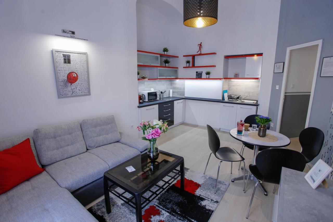 Urania Apartmanhaz Eger Exterior photo